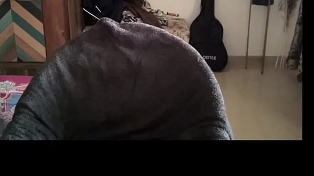 Snapshot of MakeMeAwareAah chatting on January 11, 2026, 2:07 am MakeMeAwareAah online show from January 11, 2026, 2:07 am