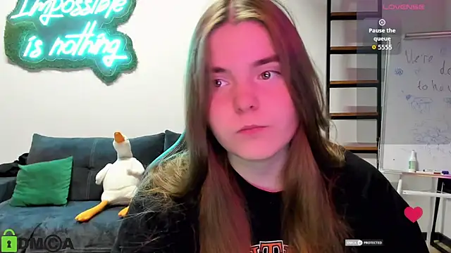 Snapshot of MiraaBloom chatting on October 30, 2025, 2:14 pm MiraaBloom online show from October 30, 2025, 2:14 pm