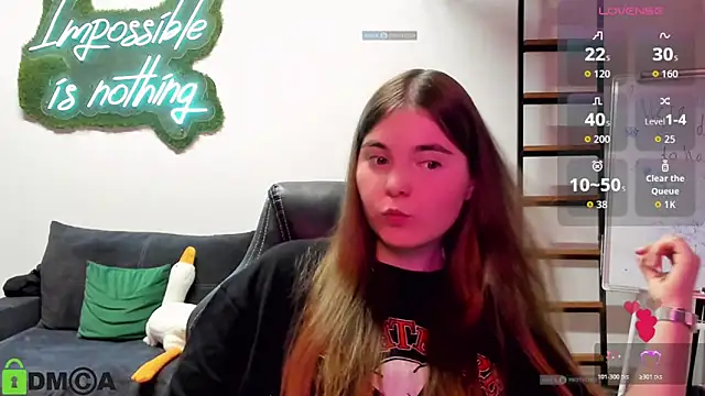 Snapshot of MiraaBloom chatting on October 23, 2025, 1:43 pm MiraaBloom online show from October 23, 2025, 1:43 pm