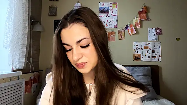 TheRealAnna online show from October 28, 2025, 10:47 am