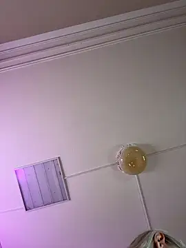 HugeBoobsAlice online show from March 14, 2026, 5:13 am