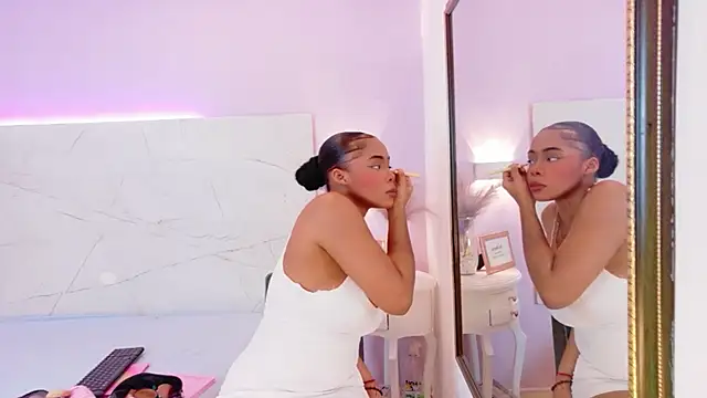 Lorraine Jackson online show from November 26, 2025, 12:05 pm