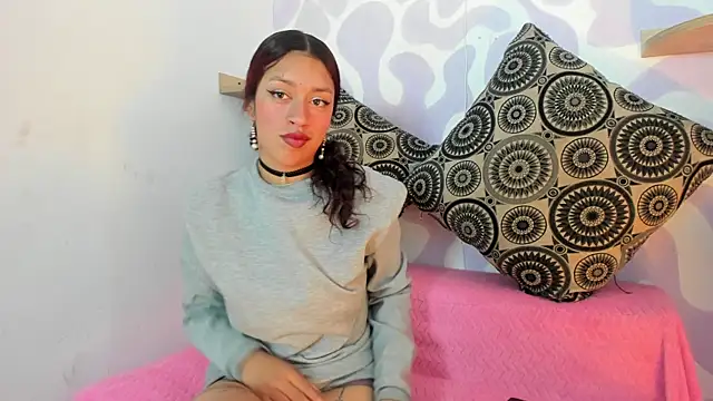 mia scarlett7 online show from November 29, 2025, 1:22 pm