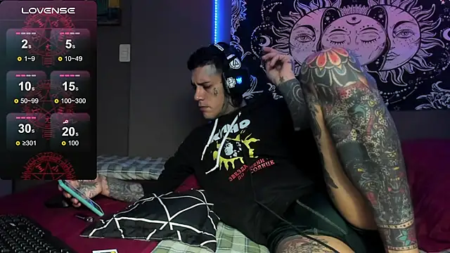 cleoo jhonny online show from April 19, 2026, 4:57 am