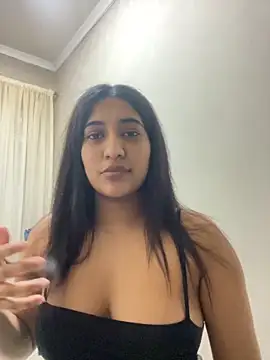 Snapshot of Your_Girl_Zara chatting on November 18, 2025, 4:10 pm Your Girl Zara online show from November 18, 2025, 4:10 pm