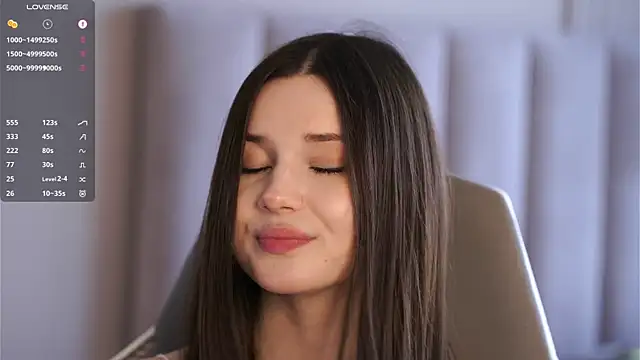 Snapshot of LonnaSkar chatting on November 20, 2025, 7:53 am LonnaSkar online show from November 20, 2025, 7:53 am