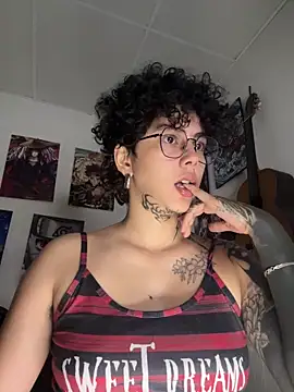 Abby Evanns1 online show from May 13, 2026, 1:29 pm