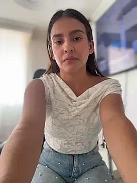 Talia Bonet online show from March 28, 2026, 5:47 pm