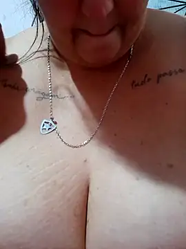 Celzinhasafadinha online show from October 21, 2025, 5:56 pm