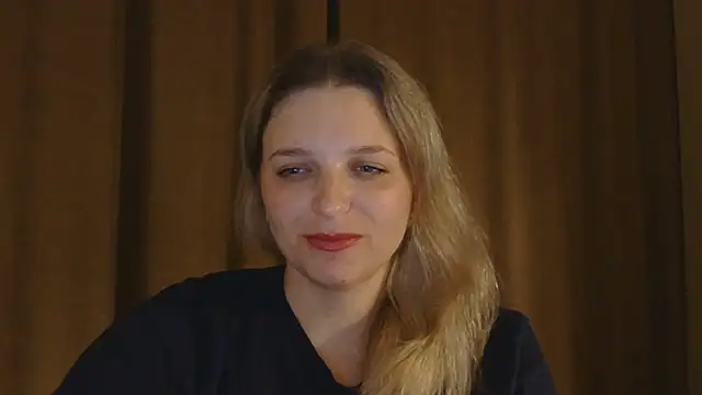 ElisSky301 online show from April 2, 2026, 9:10 pm