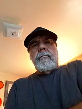 Snapshot of pena633 chatting on April 25, 2026, 8:50 pm pena633 online show from April 25, 2026, 8:50 pm