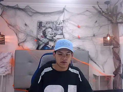 Snapshot of Yordi_Alpha chatting on October 27, 2025, 12:28 pm Yordi Alpha online show from October 27, 2025, 12:28 pm