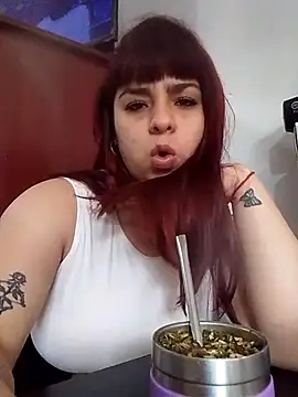 Tizi 04 online show from October 25, 2025, 5:57 pm