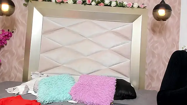 Snapshot of HaryBlair chatting on December 15, 2025, 1:06 pm HaryBlair online show from December 15, 2025, 1:06 pm