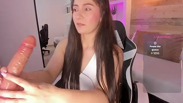 mia collins96 online show from February 3, 2026, 2:53 am