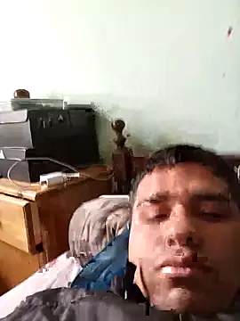 Leon202543 online show from November 3, 2025, 12:20 pm