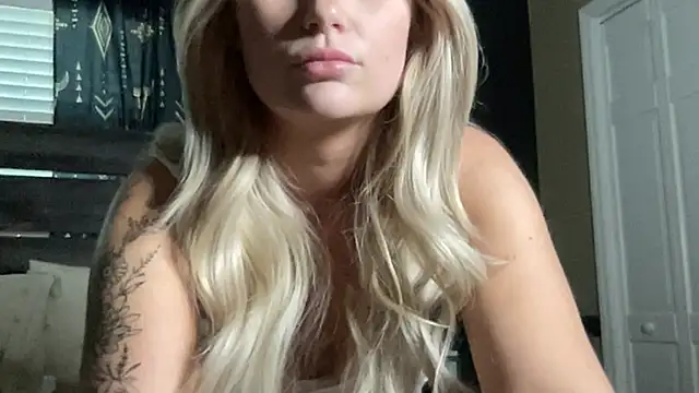 Snapshot of vibewithskye chatting on November 2, 2025, 8:58 pm vibewithskye online show from November 2, 2025, 8:58 pm