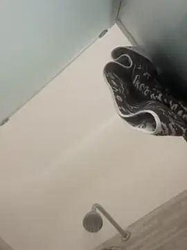 gatitalocahot online show from April 19, 2026, 7:38 pm