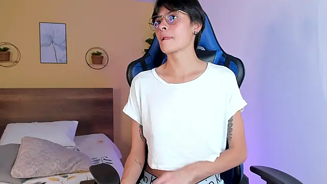 Snapshot of MartinnaGrecco chatting on November 21, 2025, 8:30 pm MartinnaGrecco online show from November 21, 2025, 8:30 pm