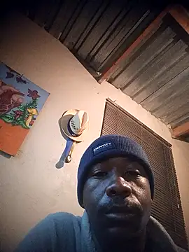 Snapshot of Pussylover911o chatting on November 11, 2025, 2:28 am Pussylover911o online show from November 11, 2025, 2:28 am