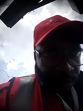 Snapshot of Pussylover911o chatting on November 10, 2025, 10:42 am Pussylover911o online show from November 10, 2025, 10:42 am