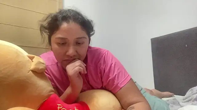 Kmiii21 online show from December 23, 2025, 5:07 am