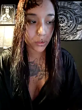 Snapshot of Isis_Bathory chatting on November 7, 2025, 3:05 pm Isis Bathory online show from November 7, 2025, 3:05 pm