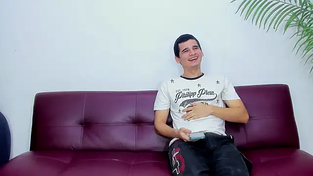 Snapshot of Ruin_Destruction chatting on November 30, 2025, 7:47 pm Ruin Destruction online show from November 30, 2025, 7:47 pm