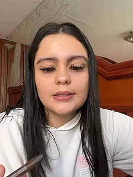 Selena Roa online show from May 30, 2026, 10:04 pm