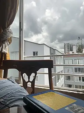 Selena Roa online show from November 19, 2025, 4:18 pm