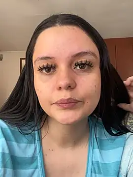 Selena Roa online show from May 15, 2026, 3:54 pm
