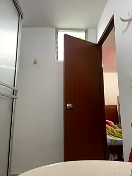 Selena Roa online show from October 28, 2025, 12:04 pm