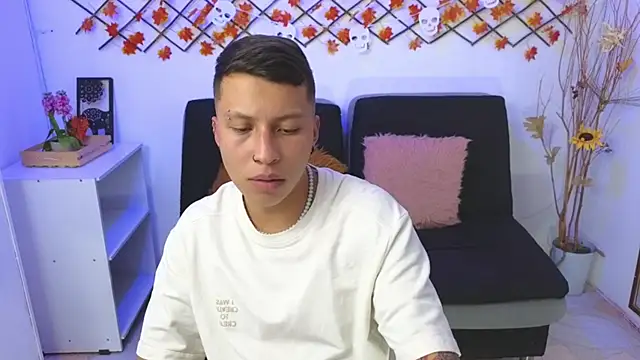 Martin West online show from October 27, 2025, 11:27 pm