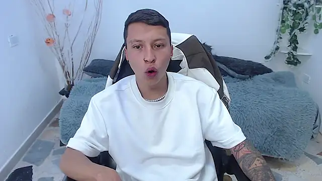 Martin West online show from October 25, 2025, 4:07 pm