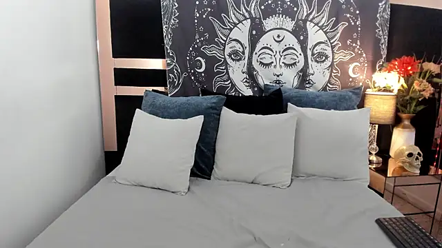 mirandaduboiss online show from February 12, 2026, 5:23 pm