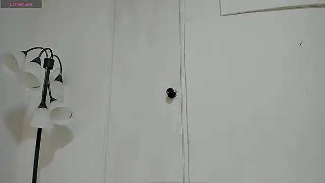 mirandaduboiss online show from April 18, 2026, 1:24 pm