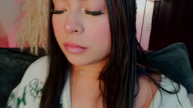 mia roux1 online show from January 13, 2026, 12:47 am