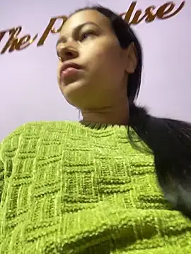 Snapshot of PaulaCruz01 chatting on November 22, 2025, 10:52 pm PaulaCruz01 online show from November 22, 2025, 10:52 pm