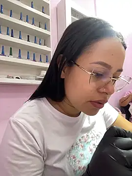 Snapshot of PaulaCruz01 chatting on November 4, 2025, 7:06 pm PaulaCruz01 online show from November 4, 2025, 7:06 pm