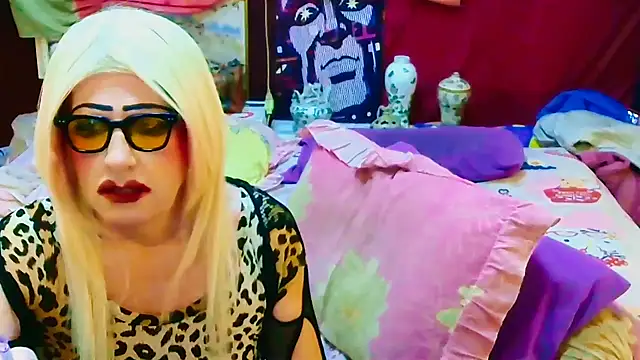 horni4luv online show from December 16, 2025, 9:52 pm