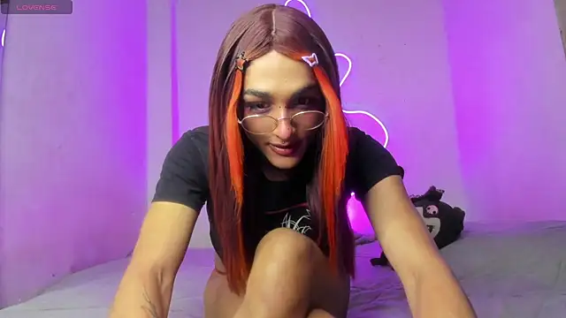 Snapshot of Mika__velvet chatting on October 27, 2025, 10:22 pm Mika  velvet online show from October 27, 2025, 10:22 pm