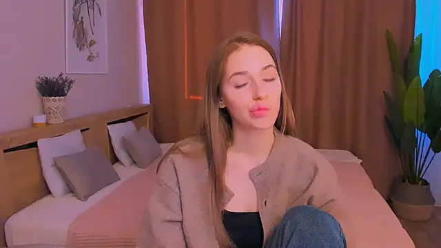 sassy cutie online show from March 3, 2026, 3:19 pm