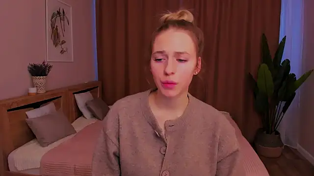 sassy cutie online show from February 11, 2026, 1:22 pm