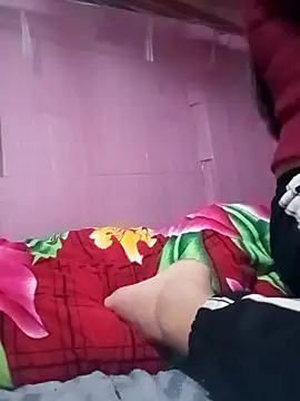 -Lanaa- online show from February 11, 2026, 8:52 pm