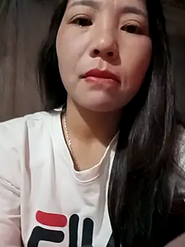 Snapshot of -Lanaa- chatting on November 27, 2025, 6:08 pm -Lanaa- online show from November 27, 2025, 6:08 pm