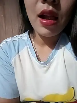 Snapshot of -Lanaa- chatting on November 4, 2025, 7:39 pm -Lanaa- online show from November 4, 2025, 7:39 pm