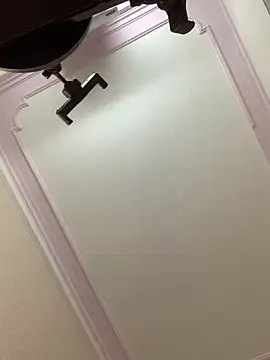 helo-kitty online show from November 13, 2025, 5:39 pm