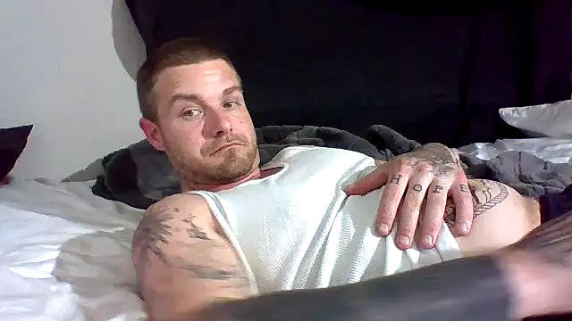 Snapshot of DadDDick925 chatting on April 15, 2026, 4:51 am DadDDick925 online show from April 15, 2026, 4:51 am