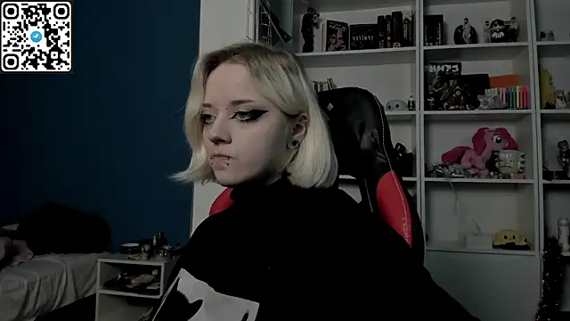 Holy Mistress S online show from January 14, 2026, 10:19 am