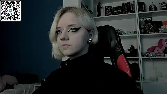 Holy Mistress S online show from January 18, 2026, 11:02 am